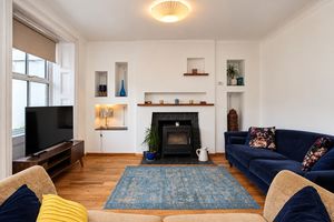 Lounge- click for photo gallery